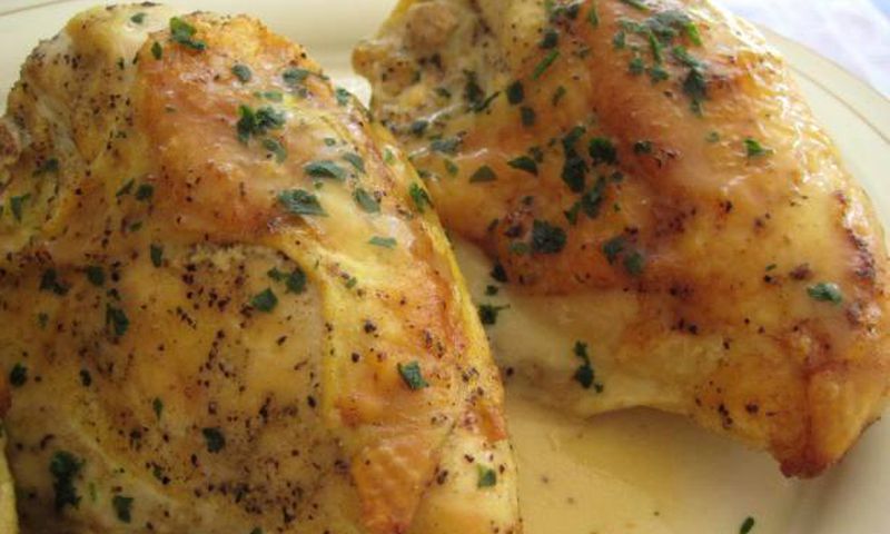 Pan roasted chicken breast garnish with spinach
