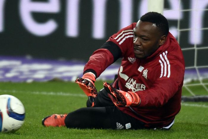 ___4525874___https:______static.pulse.com.gh___webservice___escenic___binary___4525874___2016___1___6___2___steve-mandanda-cropped_bg9f2repbu4d14ujm7nbig59j