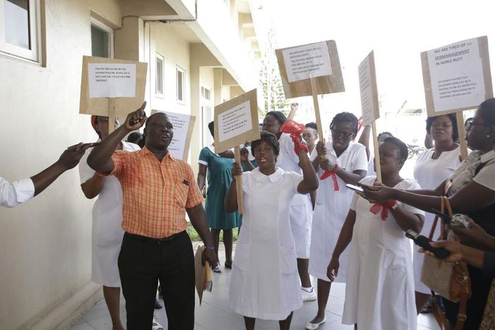 Korle Bu senior staff association on demonstration