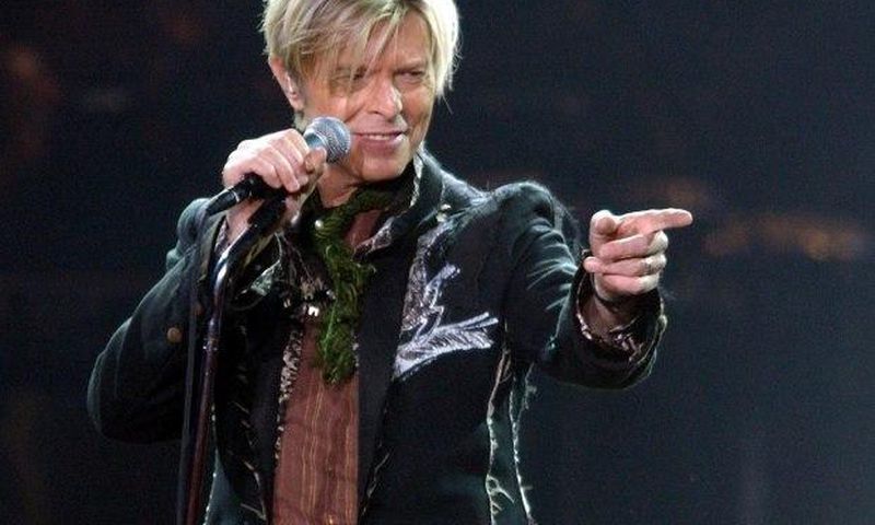 ___4543865___https:______static.pulse.com.gh___webservice___escenic___binary___4543865___2016___1___11___10___file-germany-david-bowie-obit