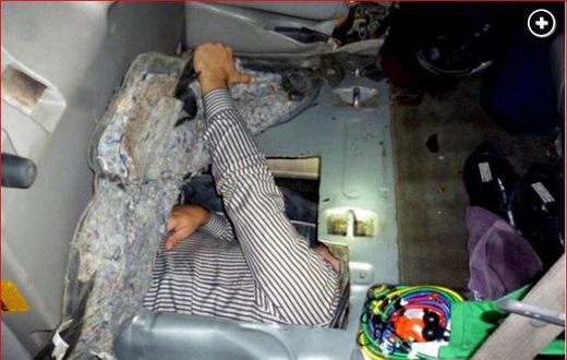 Man arrested after he tried to sneak into the US