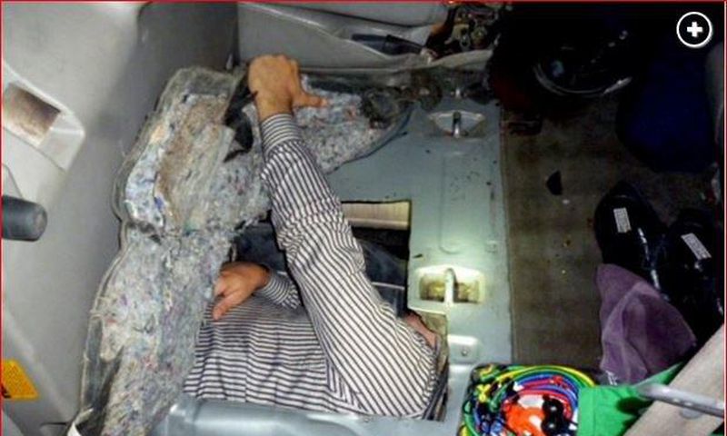 Man arrested after he tried to sneak into the US