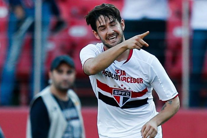 ___4590060___https:______static.pulse.com.gh___webservice___escenic___binary___4590060___2016___1___21___23___alexandrepato-cropped_56ayb6riluts159x5rsezknbg