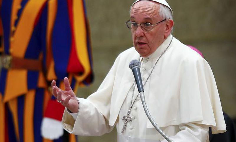 Pope tells Vatican bureaucracy reform will go ahead with "firm resolve"