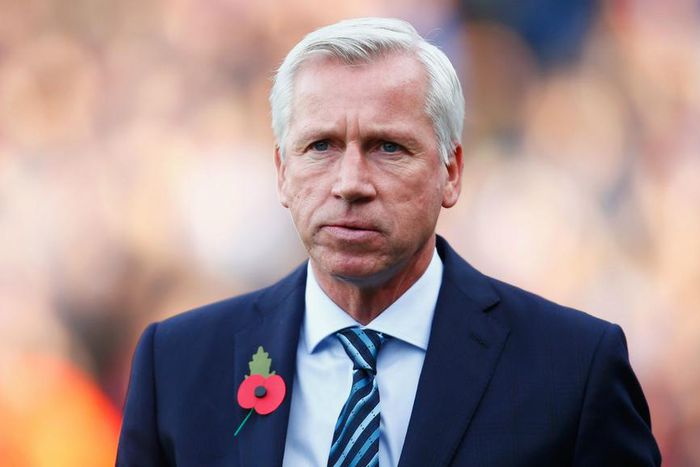 ___4516482___https:______static.pulse.com.gh___webservice___escenic___binary___4516482___2016___1___3___12___alanpardew-cropped_rt27lkswro3f1lhzu7ep8m73j