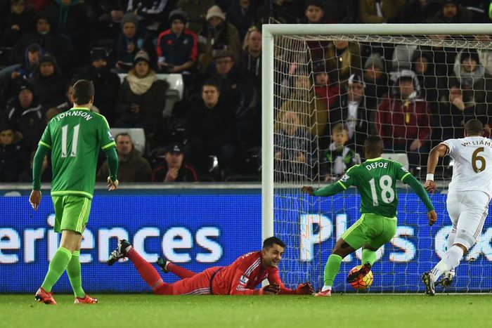 ___4555963___https:______static.pulse.com.gh___webservice___escenic___binary___4555963___2016___1___13___23___jermain-defoe_ptoiyqckmbse19bl1jxug04l7_1