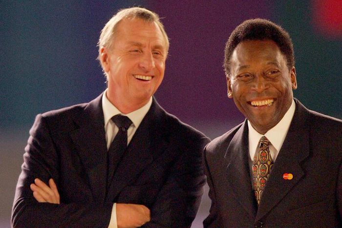 ___4922017___https:______static.pulse.com.gh___webservice___escenic___binary___4922017___2016___4___15___14___pele-johan-cruyff-cropped_1em7iu1bqcik1mnebwhwvl5ll