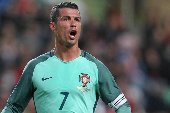 ___4859198___https:______static.pulse.com.gh___webservice___escenic___binary___4859198___2016___3___30___0___cristiano-ronaldo_1ci3btca7g5nt1pk29d11z3qjk_2