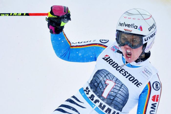 ___4567815___https:______static.pulse.com.gh___webservice___escenic___binary___4567815___2016___1___17___17___viktoriarebensburg-cropped_1q55yr3ih7rpb1hoic6f370pa2_2