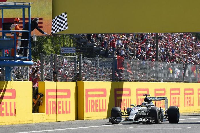 ___4764445___https:______static.pulse.com.gh___webservice___escenic___binary___4764445___2016___3___5___0___mercedes-cropped_syl8dp50y2hm1x5zefbskj9hr