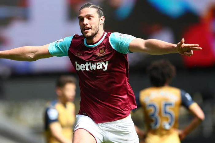 ___4912822___https:______static.pulse.com.gh___webservice___escenic___binary___4912822___2016___4___13___11___andycarroll-cropped_79pu9gi88b4fzr11us7uacjw