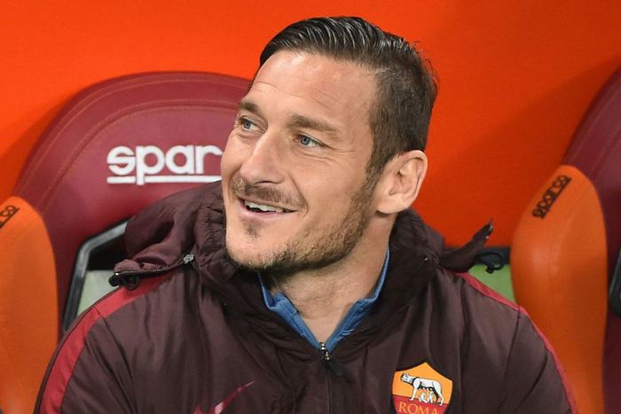 ___4873052___https:______static.pulse.com.gh___webservice___escenic___binary___4873052___2016___4___2___18___francescototti-cropped_1ifa4wkcslln12phri8gprkcc