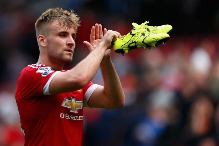 ___4564905___https:______static.pulse.com.gh___webservice___escenic___binary___4564905___2016___1___16___2___luke-shaw-cropped_16g6fu4snetaq1j2anx9a9tvum