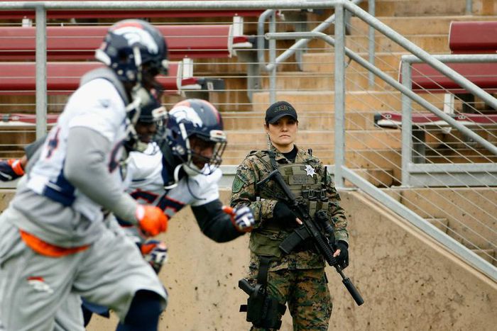 ___4648209___https:______static.pulse.com.gh___webservice___escenic___binary___4648209___2016___2___4___18___super-bowl-security_n5jlqo2a7zqo14leq2yonb23x_2