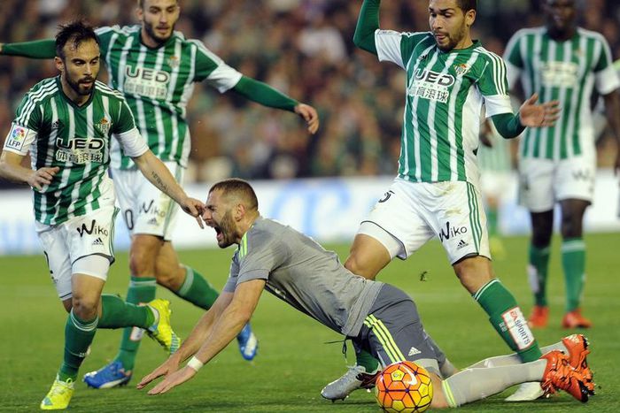 ___4600680___https:______static.pulse.com.gh___webservice___escenic___binary___4600680___2016___1___25___4___karimbenzema-cropped_sdfcab0jo3qx1pzigy06hiulu