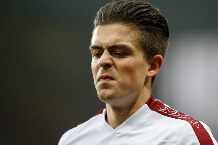 ___4579675___https:______static.pulse.com.gh___webservice___escenic___binary___4579675___2016___1___20___9___jackgrealish-cropped_j8cjmr1enf781q9swlp8ku86m