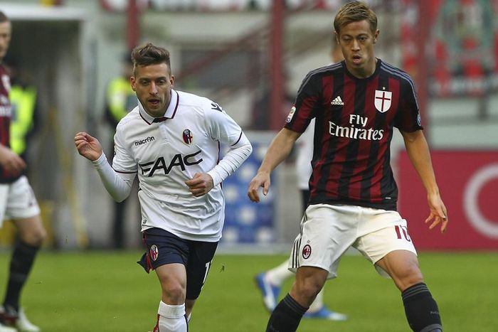 ___4529647___https:______static.pulse.com.gh___webservice___escenic___binary___4529647___2016___1___6___19___keisuke-honda-emanuele-giaccherini-cropped_178wmp6myaqjq1xzprsmgsms4e_2