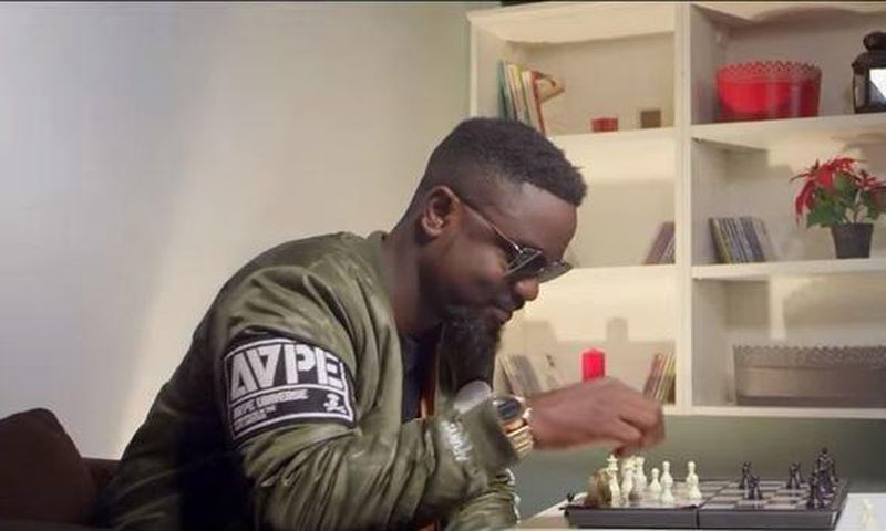 D Cryme - Koko Sakora feat. Sarkodie