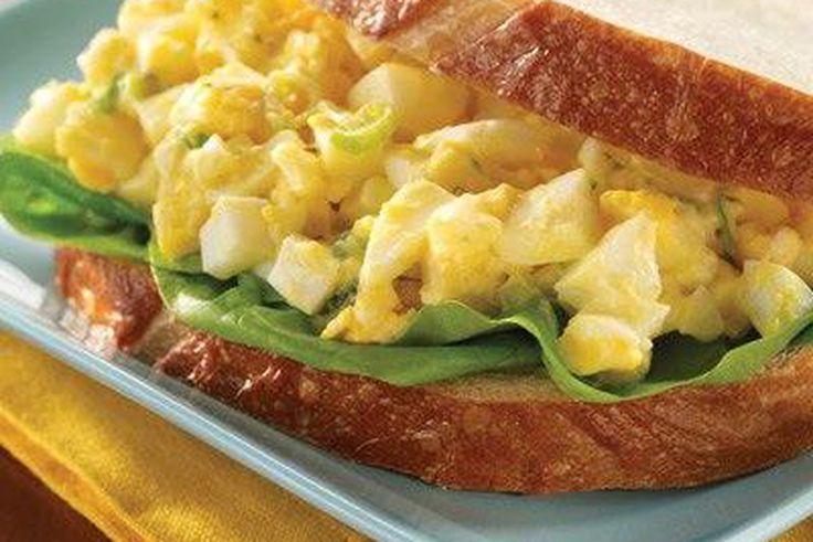 Egg salad sandwich
