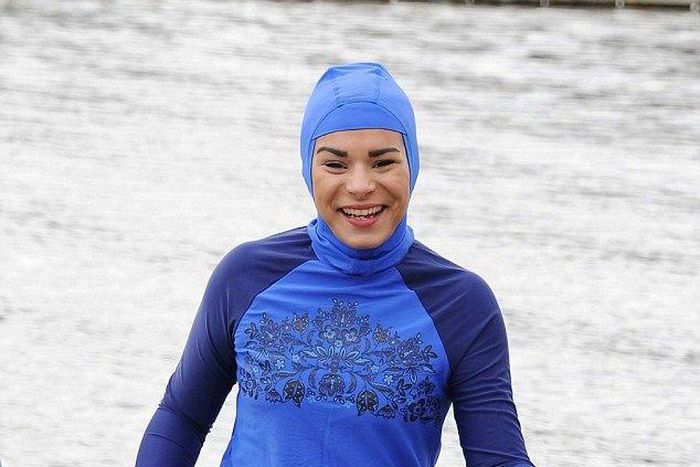 New body-covering swimsuits for Muslim women