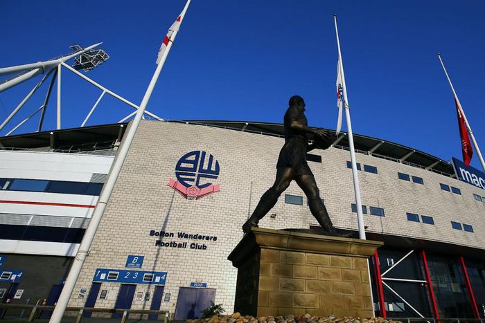 ___4773453___https:______static.pulse.com.gh___webservice___escenic___binary___4773453___2016___3___7___23___macronstadium-cropped_qkxxeywh7oge1367rgbd1dfog