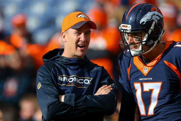 ___4734977___https:______static.pulse.com.gh___webservice___escenic___binary___4734977___2016___2___26___23___peyton-manning-and-brock-osweiler_nufpblfrgd4c1gl5v39z7qvgb_2