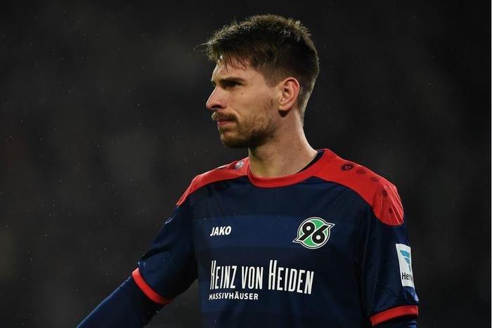 ___4964368___https:______static.pulse.com.gh___webservice___escenic___binary___4964368___2016___4___26___23___ron-robert-zieler-cropped_194zspvrkikkp1i9e16qp5h84m