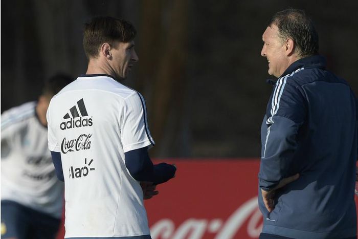 ___4633729___https:______static.pulse.com.gh___webservice___escenic___binary___4633729___2016___2___2___0___messi-martino-cropped_1w85umaio7r601vdr3669noglq_2