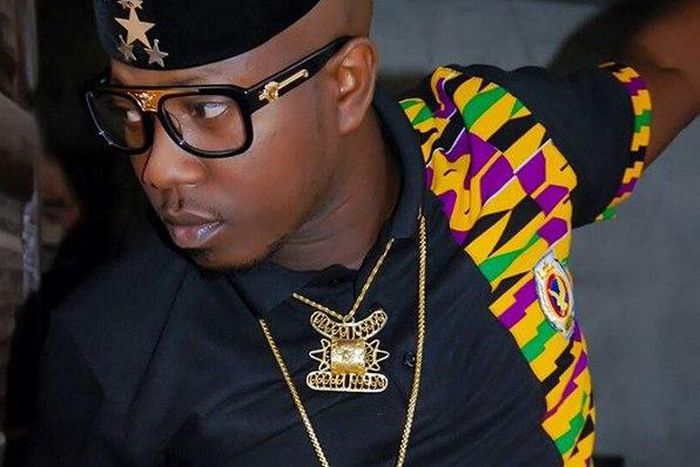 Flowking Stone in a photo shoot