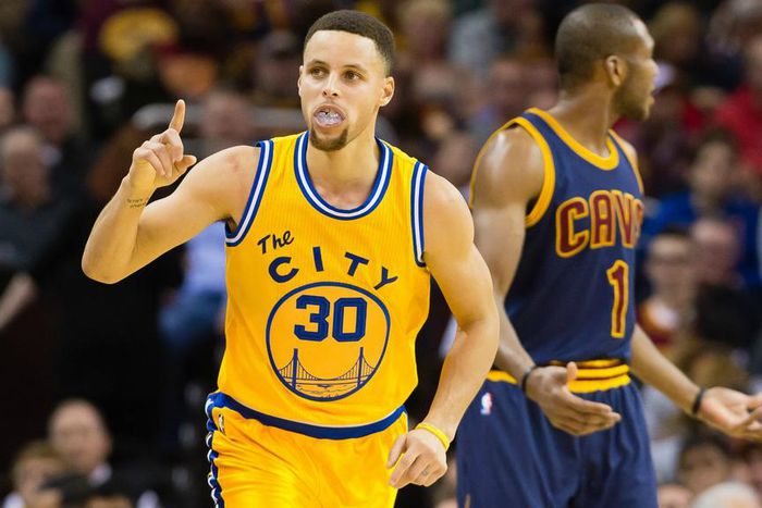 ___4574677___https:______static.pulse.com.gh___webservice___escenic___binary___4574677___2016___1___19___12___stephencurry-cropped_po9lhfpn73cy17bkeuuiyxxup_2