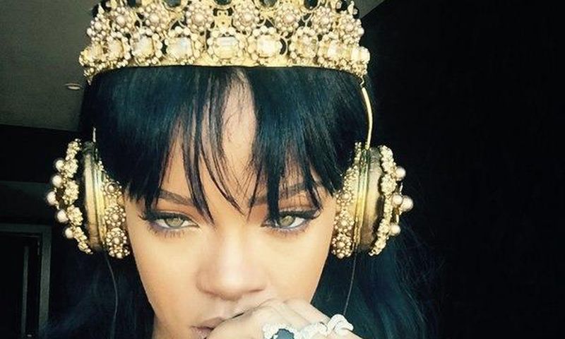 Rihanna in new selfie