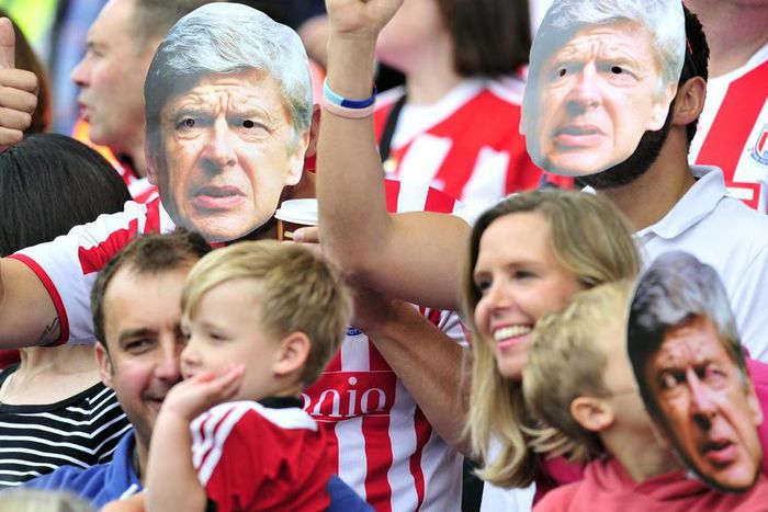 ___4566973___https:______static.pulse.com.gh___webservice___escenic___binary___4566973___2016___1___17___10___stokecitysupporters-cropped_1txodysrngf601x1185wfzasol