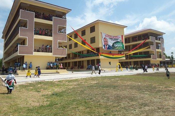 The community day senior high schools (SHSs) at Derma in the Tano South District in the Brong Ahafo Region