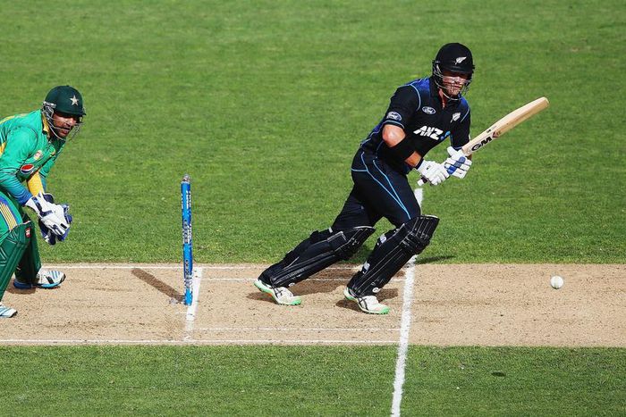 ___4626801___https:______static.pulse.com.gh___webservice___escenic___binary___4626801___2016___1___31___13___coreyanderson-cropped_a7q1lmsw8fi31w8m35un8udv5