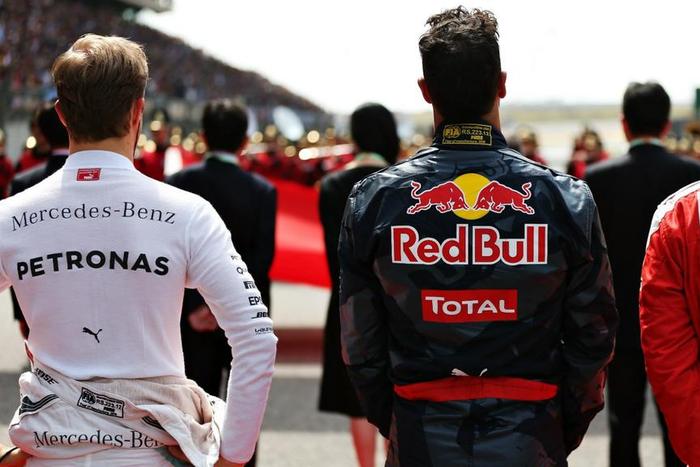 ___4934247___https:______static.pulse.com.gh___webservice___escenic___binary___4934247___2016___4___19___11___mercedesredbullferrari-cropped_ot2talyjf25g18rlseyba3iv1_2