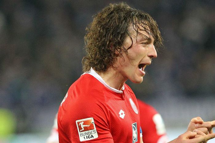 ___4681502___https:______static.pulse.com.gh___webservice___escenic___binary___4681502___2016___2___13___1___julian-baumgartlinger-cropped_b91m8lg19zaa1460evprblo5s