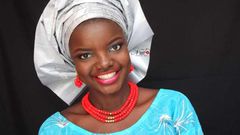 Beauty blogger and makeup artist Yemisi Seriki wearing her pleated gele fab