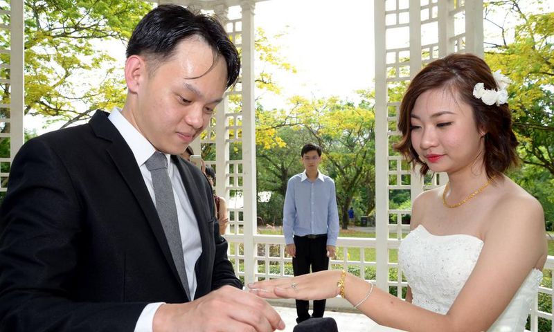___4916113___https:______static.pulse.com.gh___webservice___escenic___binary___4916113___2016___4___13___18___wedding5_1