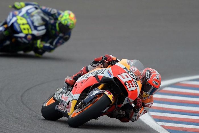 ___4876483___https:______static.pulse.com.gh___webservice___escenic___binary___4876483___2016___4___4___2___valentino-rossi-marc-marquez-cropped_1pxhefirdhe78145zaew8bf69v_2
