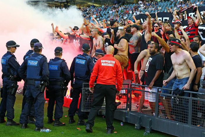 ___4672547___https:______static.pulse.com.gh___webservice___escenic___binary___4672547___2016___2___11___9___wswsupporters-cropped_1ogqpxnaw3jwj1cd0j7g1l3f28_2