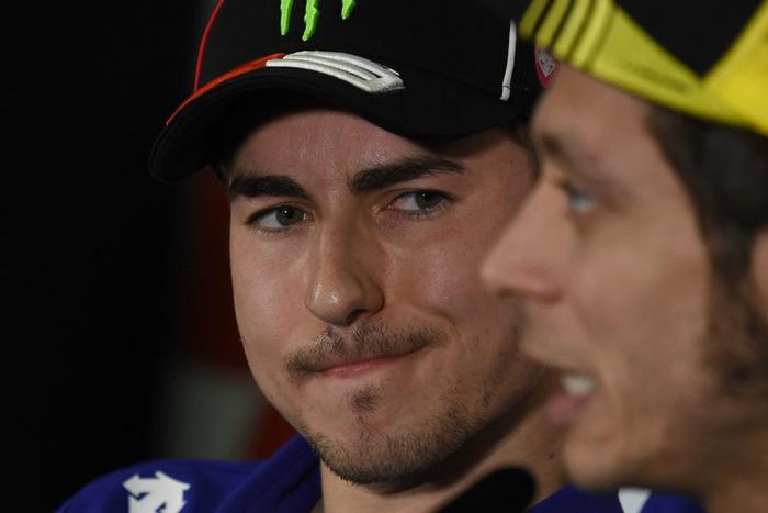 ___4667910___https:______static.pulse.com.gh___webservice___escenic___binary___4667910___2016___2___10___6___jorgelorenzovalentinorossi-cropped_1q82gh6xi52ww1dwr4pzsuj4a3