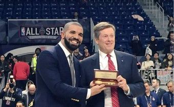 Drake presented with key to the city by Mayor John Tory