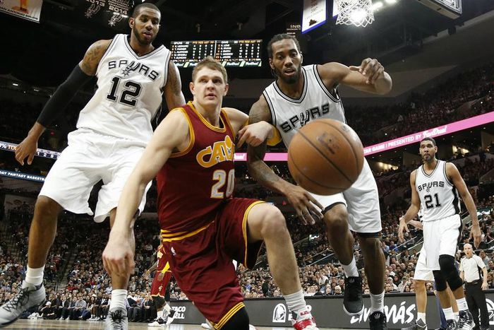 ___4560954___https:______static.pulse.com.gh___webservice___escenic___binary___4560954___2016___1___15___12___sanantoniospurs-cropped_1w77ykxjpccbnz7tvkn8pnza0_2