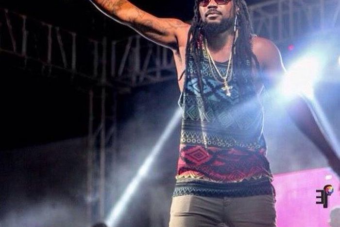 Samini on stage