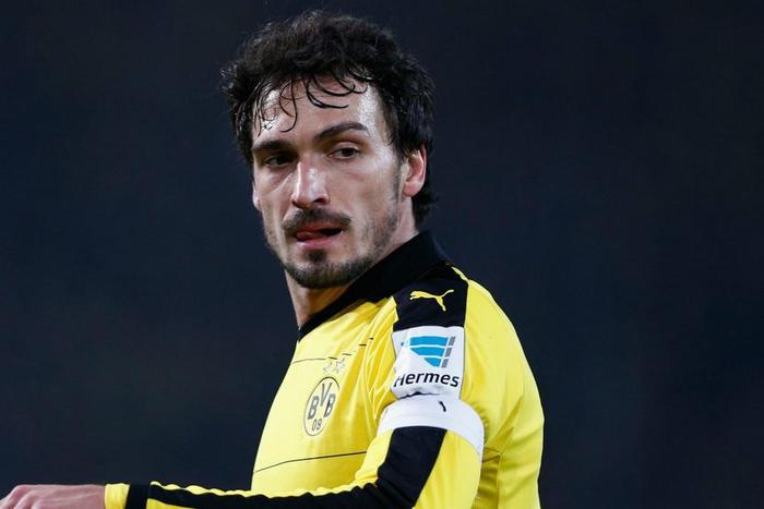 ___4799134___https:______static.pulse.com.gh___webservice___escenic___binary___4799134___2016___3___14___14___matshummels-cropped_r10i4eytekzo1t8i2alcjam63_2