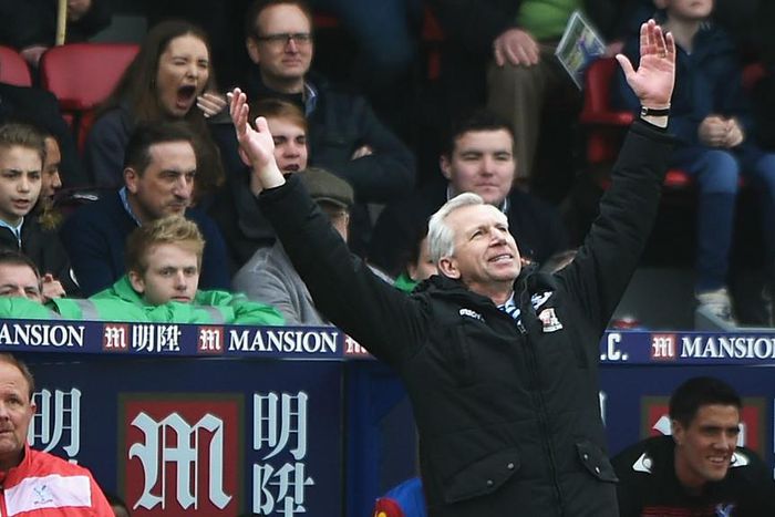 ___4911265___https:______static.pulse.com.gh___webservice___escenic___binary___4911265___2016___4___12___21___alanpardew-cropped_ozzmyvo5r67j1iq2pq6bwyoqr