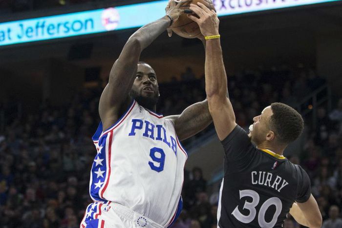 ___4626669___https:______static.pulse.com.gh___webservice___escenic___binary___4626669___2016___1___31___12___jakarrsampsonstephencurry-cropped_11jeovmhdcq8v1b9kl5u0eeki1_2