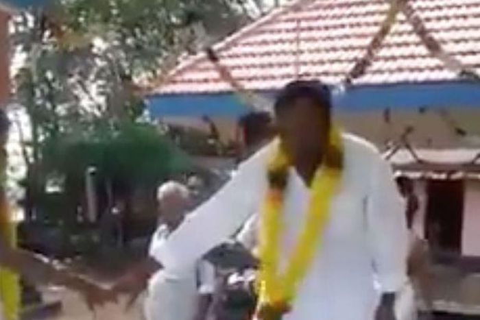 ___4550429___https:______static.pulse.com.gh___webservice___escenic___binary___4550429___2016___1___12___16___Bridegrooms-veshti-skirt-falls-down-during-wedding