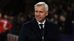 ___4397826___https:______static.pulse.com.gh___webservice___escenic___binary___4397826___2016___1___3___16___alan-pardew-cropped_m9by8wj38q8g18xyn4qkq2mhb