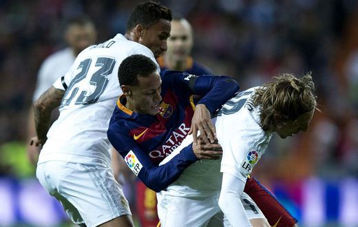 ___4672245___https:______static.pulse.com.gh___webservice___escenic___binary___4672245___2016___2___11___2___neymar-cropped_1211kc24raodq1p1ppwz88bxgq